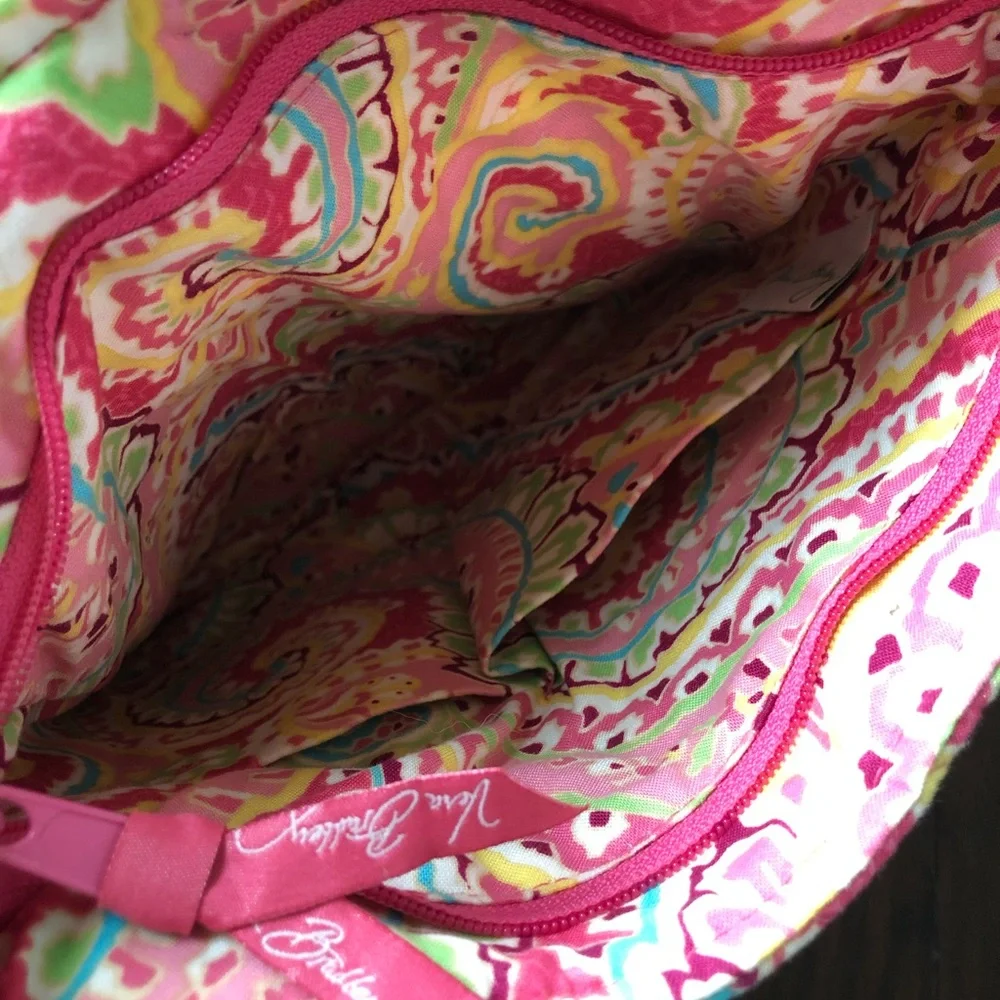 24.Vera Bradley Crossbody Bag